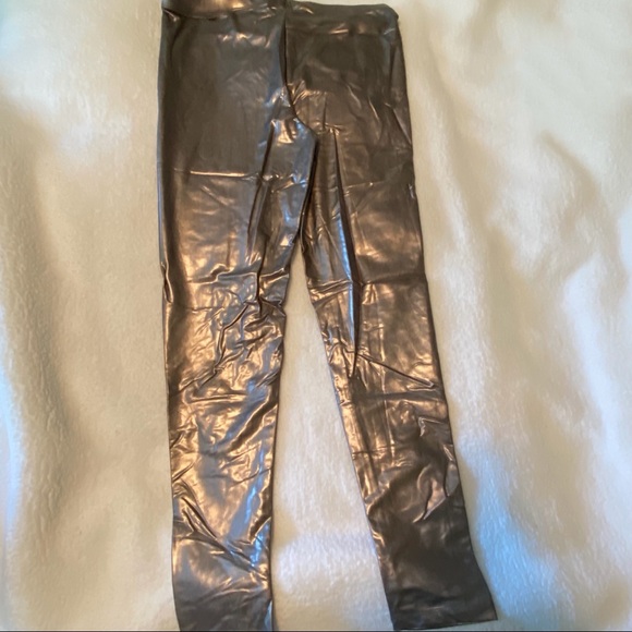 Metallic leggings. - Picture 3 of 4